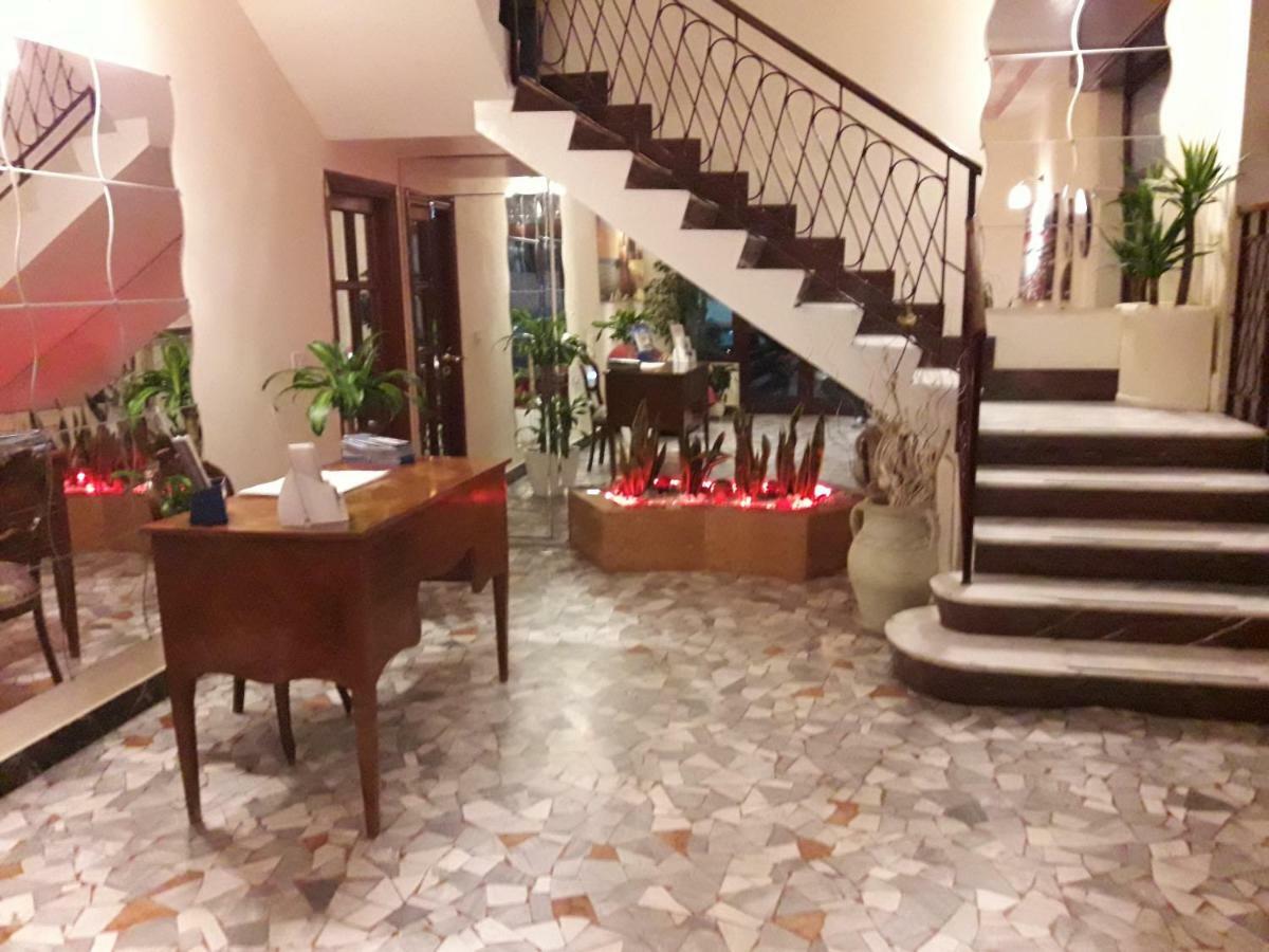 نابولي Hotel Nuovo Diana المظهر الخارجي الصورة